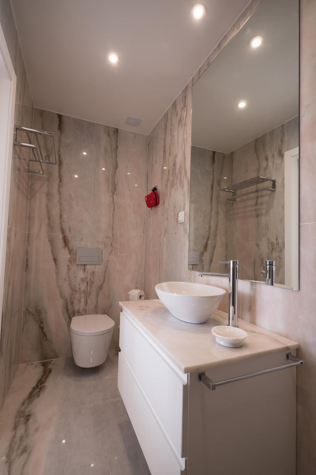 Castle Terrace Exclusive Apartment - Home By The Castle Apartment リスボン エクステリア 写真